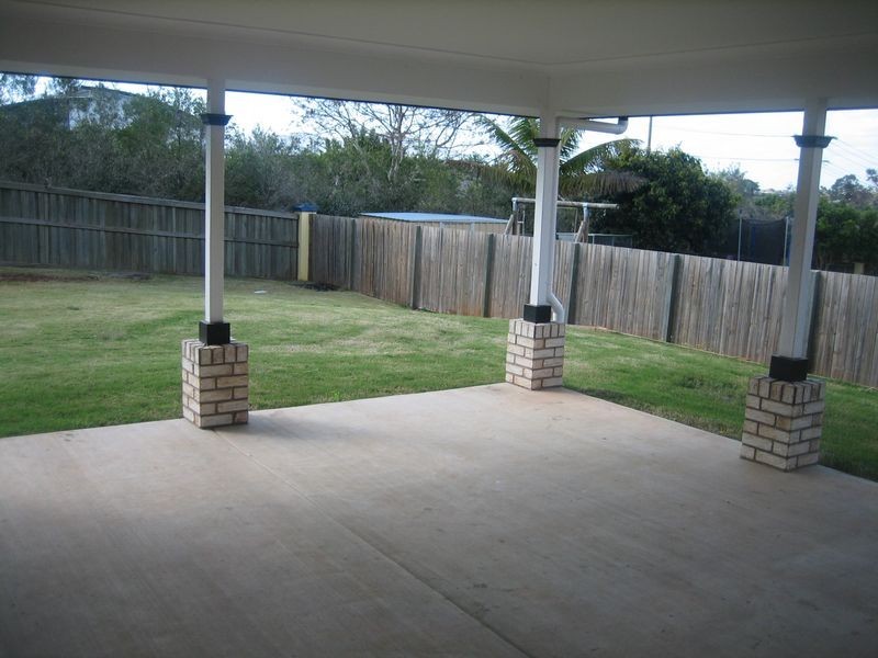 11 Lindeman Place, Redland Bay QLD 4165