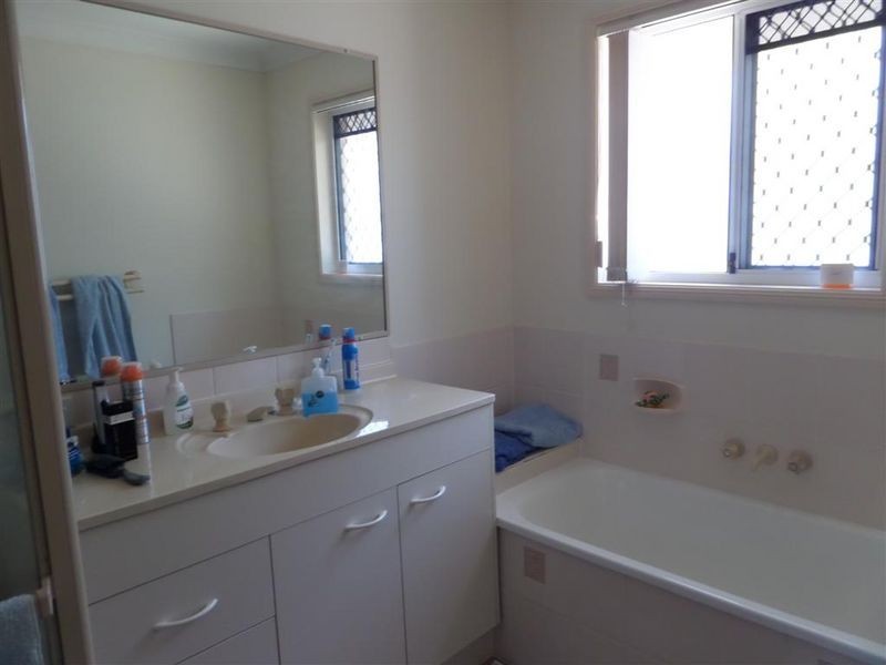 2/17 Sycamore Parade, Victoria Point QLD 4165