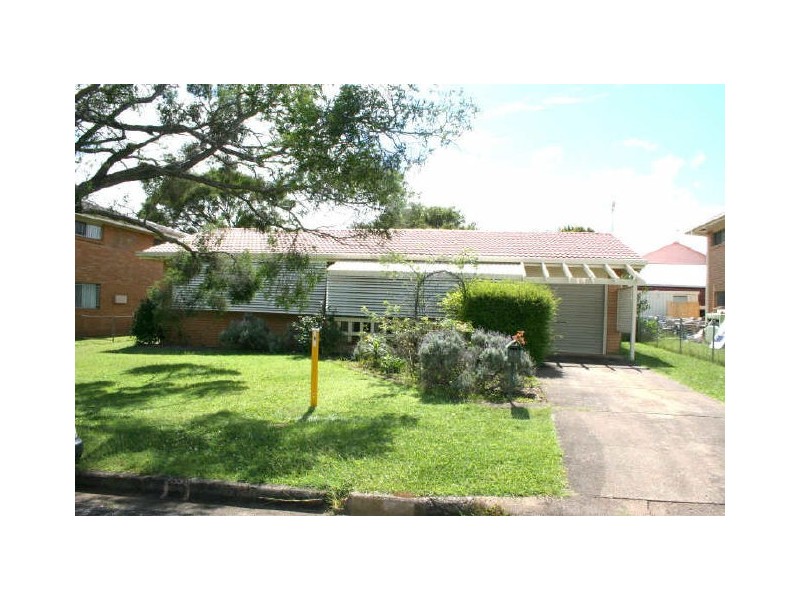 18 Taylor Crescent, Cleveland QLD 4163