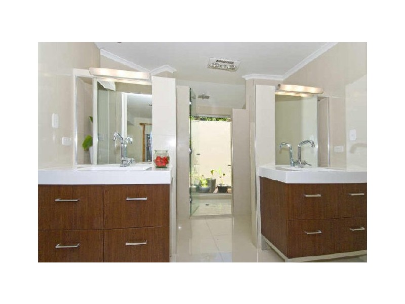 314 Bloomfield Street, Cleveland QLD 4163