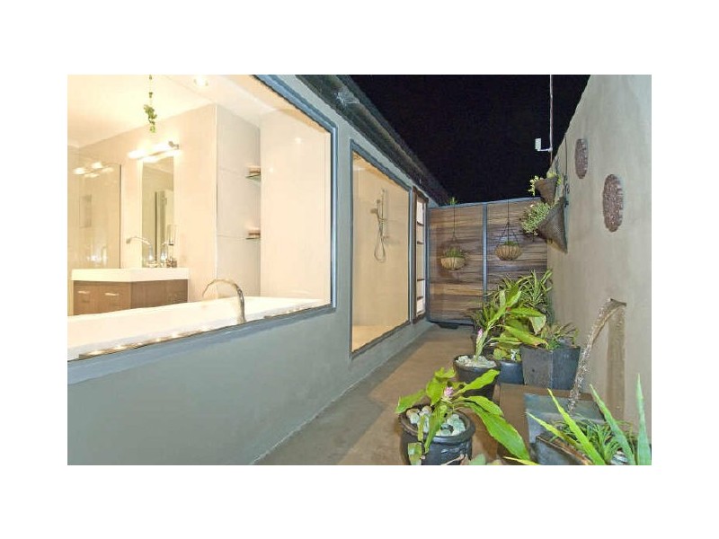 314 Bloomfield Street, Cleveland QLD 4163