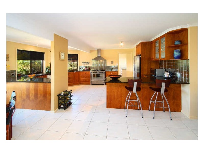 5 Bollard Court, Raby Bay QLD 4163