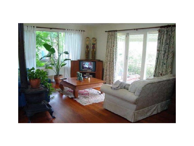 42 Russell Street, Cleveland QLD 4163