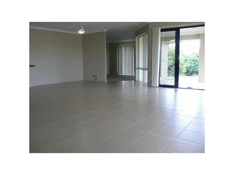 28 Habitat Drive, Redland Bay QLD 4165