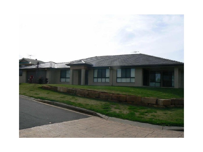 28 Habitat Drive, Redland Bay QLD 4165