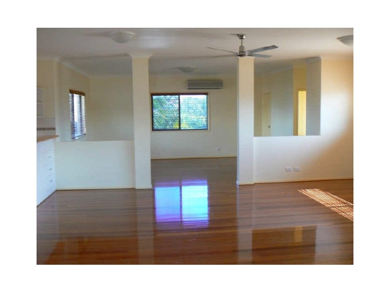 13 The Boulevard, Redland Bay QLD 4165