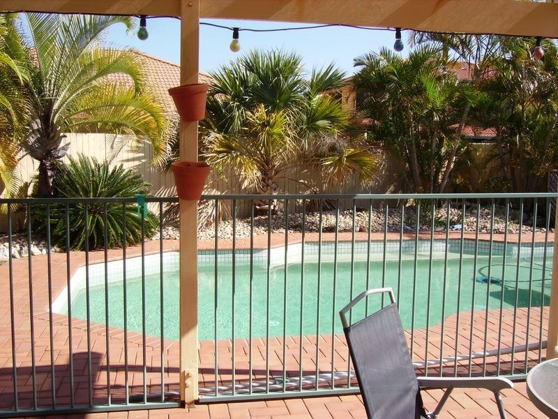 2 Medina Court, Ormiston QLD 4160