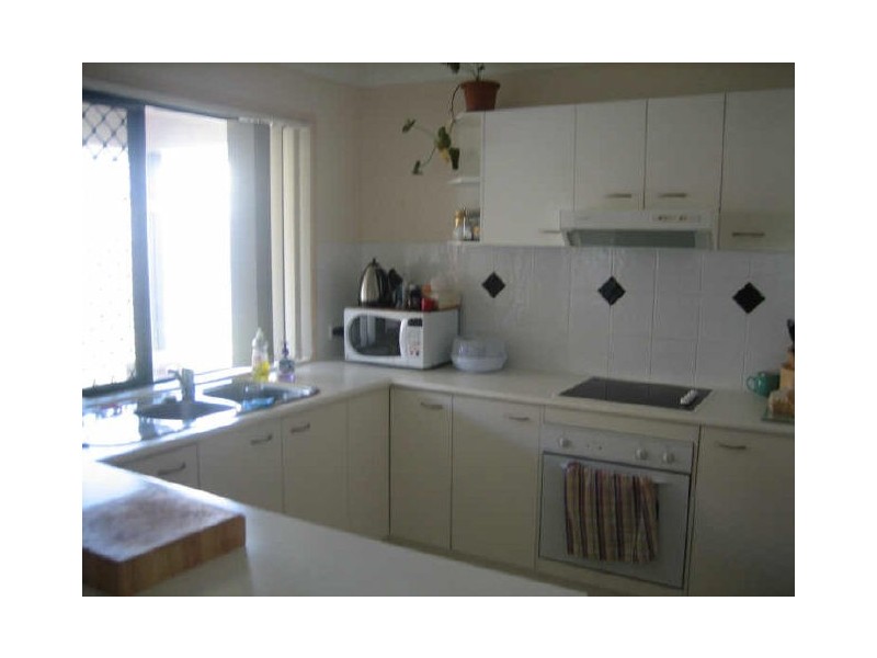 2 Gahnia Court, Victoria Point QLD 4165