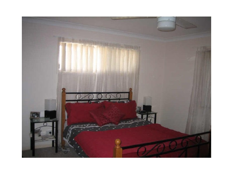 11 Roger Court, Redland Bay QLD 4165