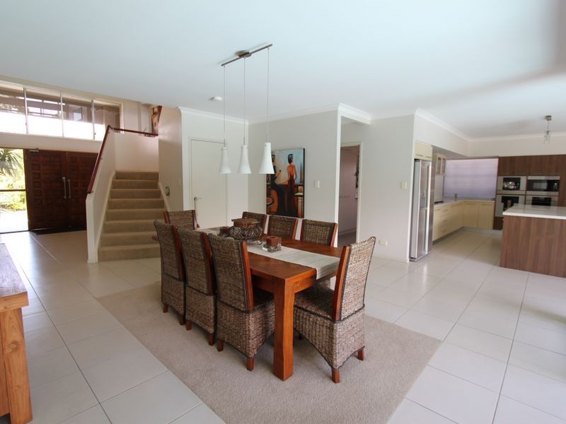 8 Devonstone Street, Cleveland QLD 4163