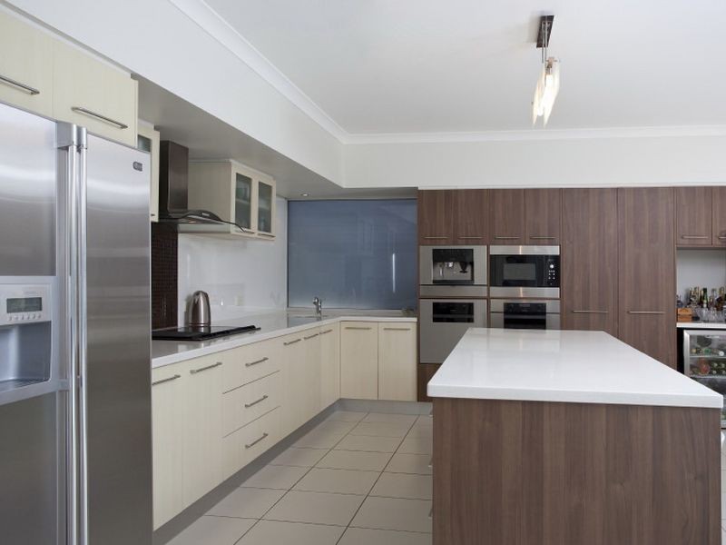 8 Devonstone Street, Cleveland QLD 4163