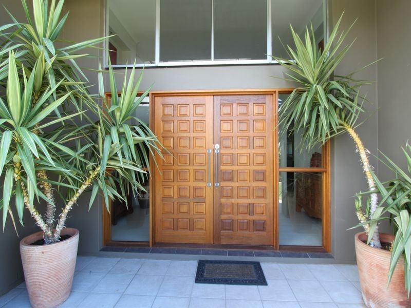 8 Devonstone Street, Cleveland QLD 4163