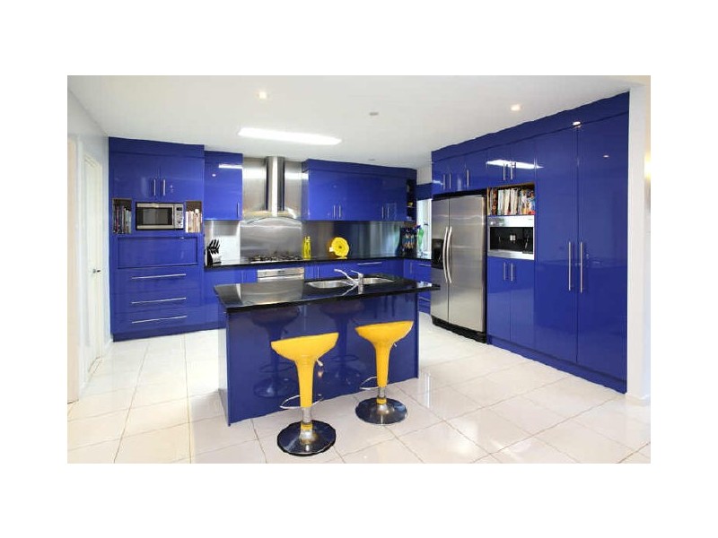 6 Bribie Close, Redland Bay QLD 4165