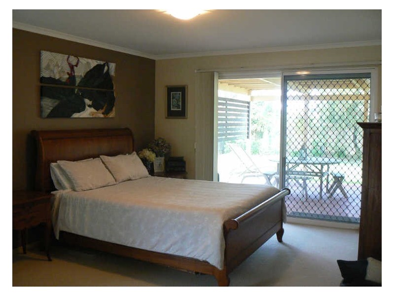 2 Winch Close, Cleveland QLD 4163