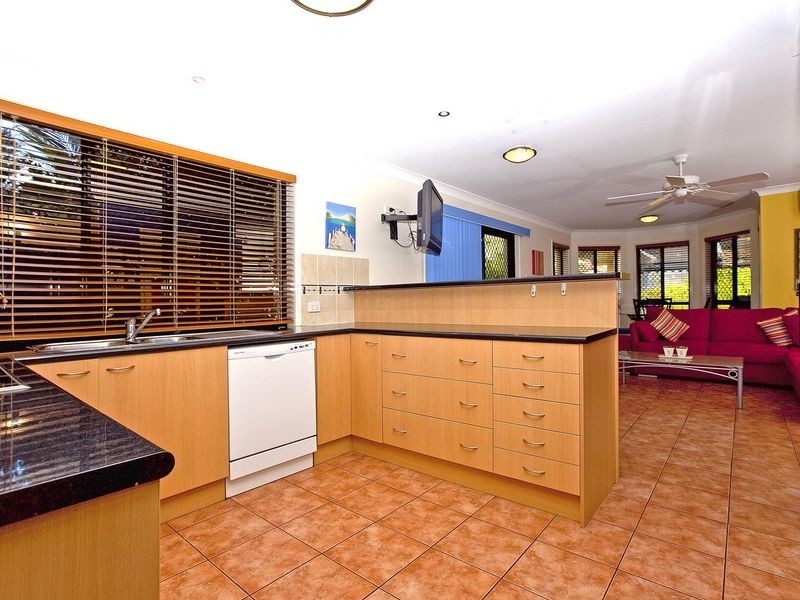 18 Gladebourne Crescent, Victoria Point QLD 4165