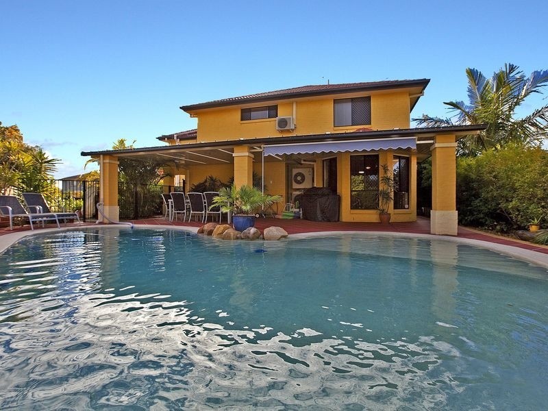 18 Gladebourne Crescent, Victoria Point QLD 4165