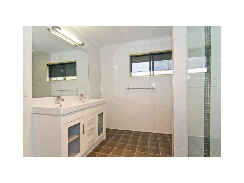 4 Capricorn Drive, Cleveland QLD 4163