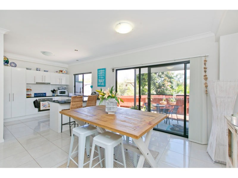 11/21-23 Island Street, Cleveland QLD 4163