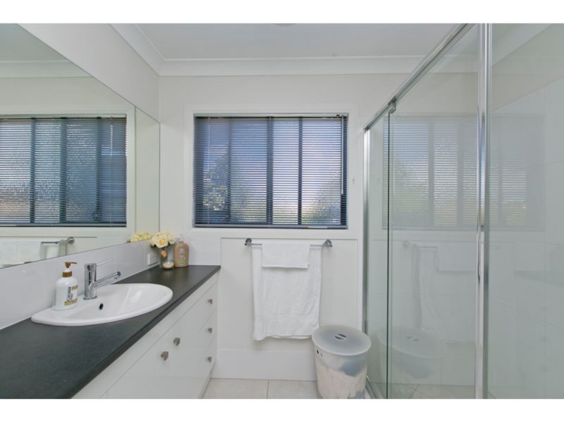 11/21-23 Island Street, Cleveland QLD 4163