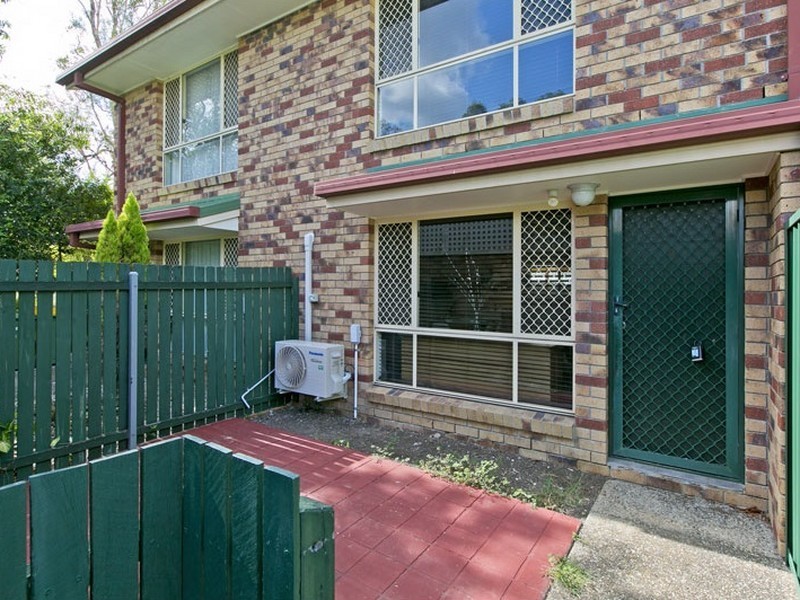 2/31-33 Holland Crescent, Capalaba QLD 4157