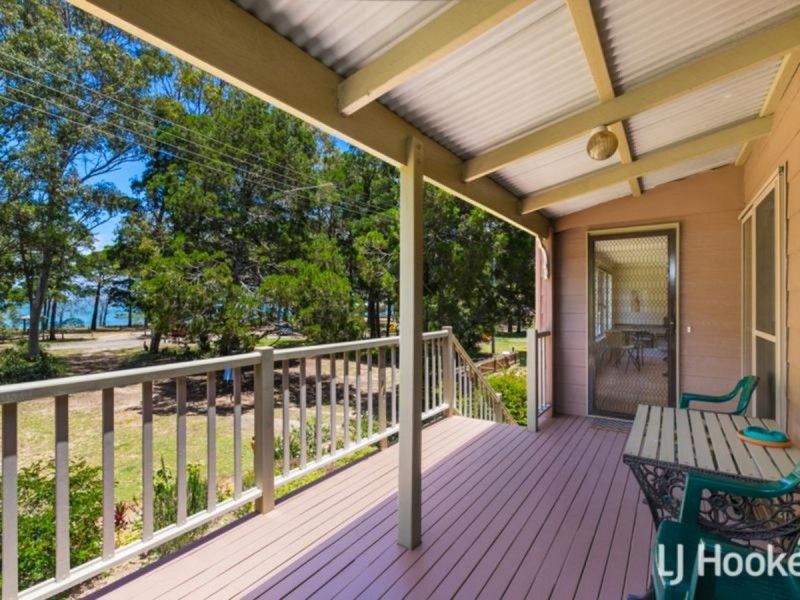 42 Victoria Parade South, Coochiemudlo Island QLD 4184