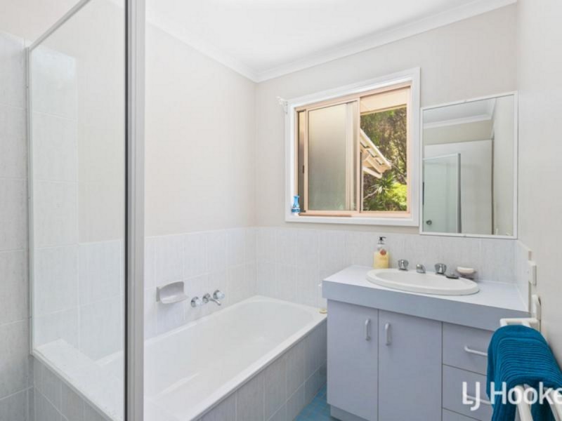 42 Victoria Parade South, Coochiemudlo Island QLD 4184