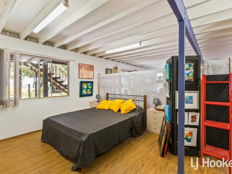 42 Victoria Parade South, Coochiemudlo Island QLD 4184