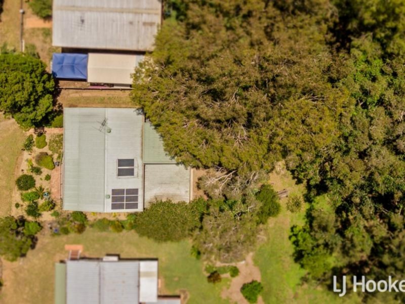 42 Victoria Parade South, Coochiemudlo Island QLD 4184