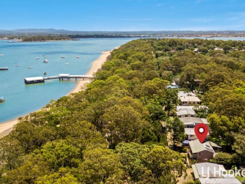 42 Victoria Parade South, Coochiemudlo Island QLD 4184