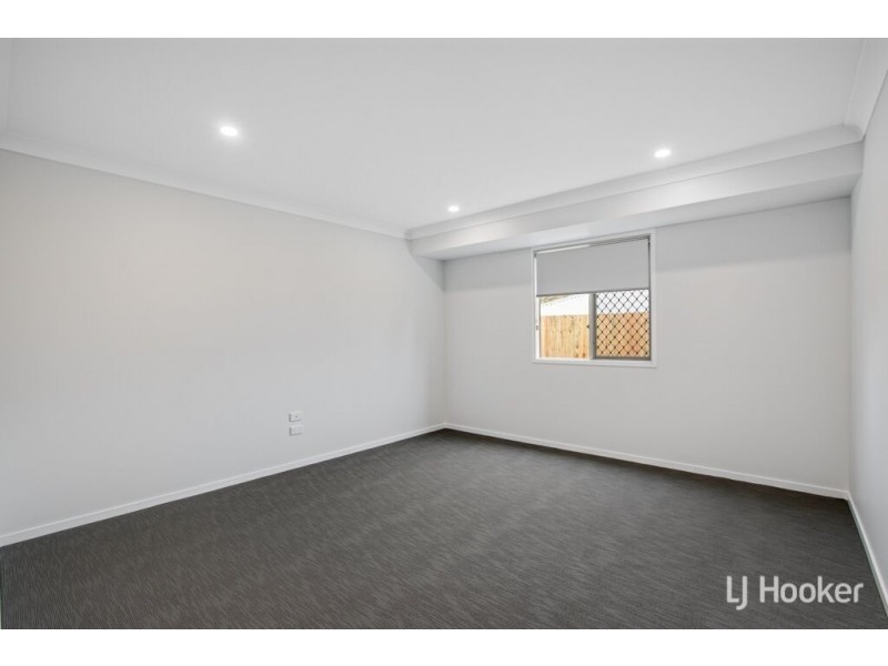 11 Valleygreen Close, Redland Bay QLD 4165