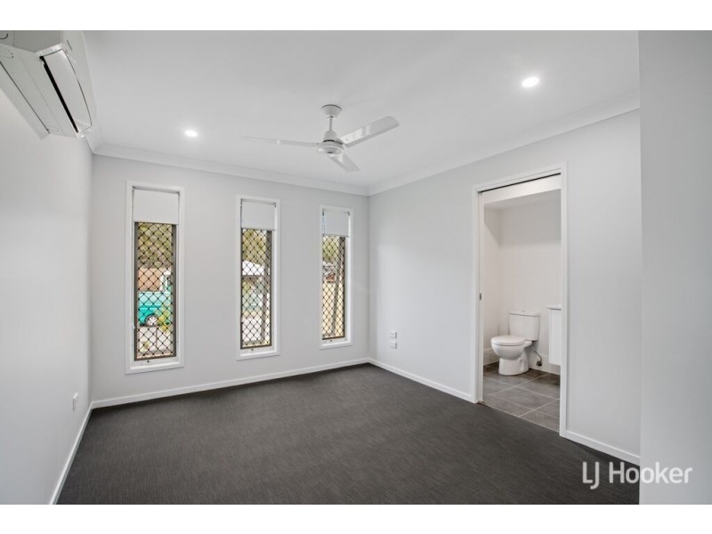 11 Valleygreen Close, Redland Bay QLD 4165