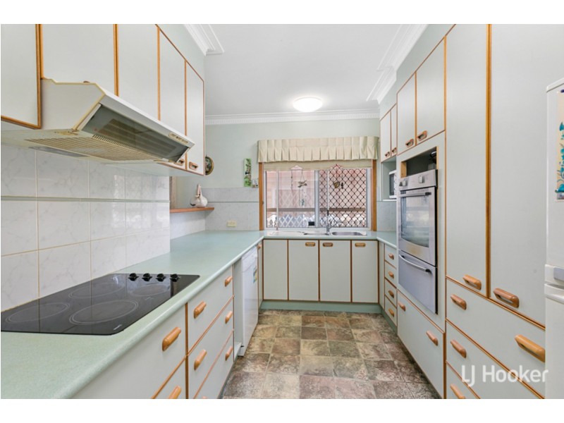 42 Pine Street, Wynnum QLD 4178