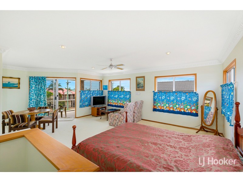 42 Pine Street, Wynnum QLD 4178