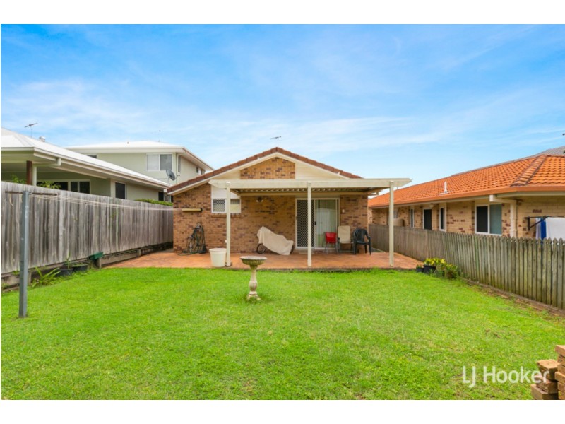 42 Pine Street, Wynnum QLD 4178