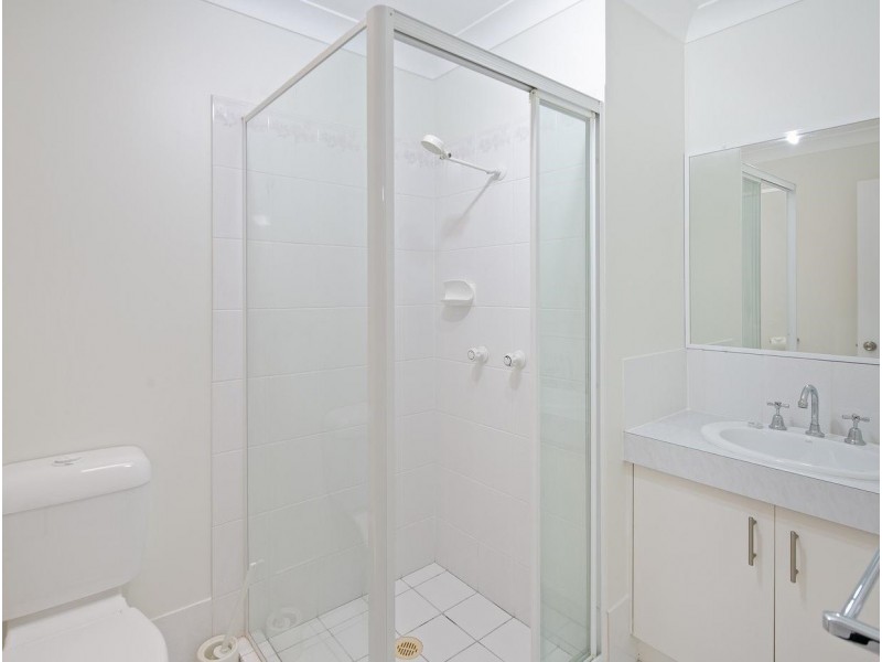 2/19 Victor Street, Birkdale QLD 4159