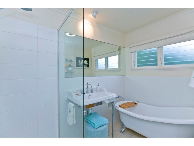 3 Alice Street, Wellington Point QLD 4160