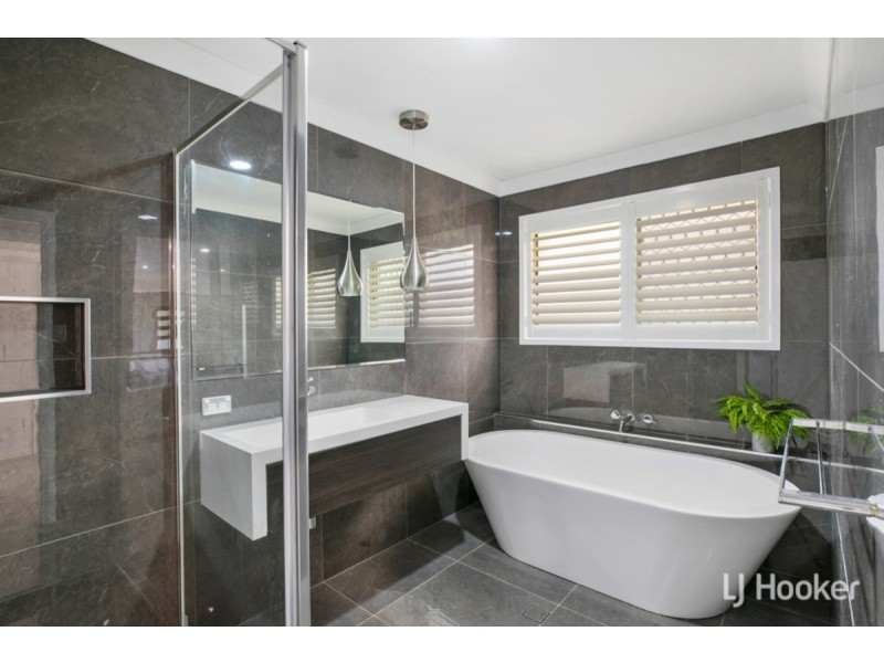 14 Burwana Place, Wellington Point QLD 4160