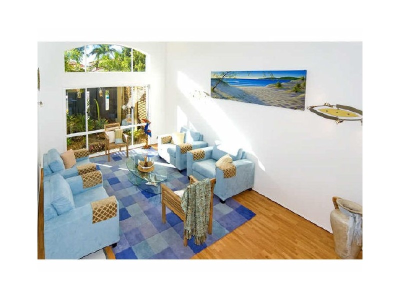 18 Martingale Court, Raby Bay QLD 4163