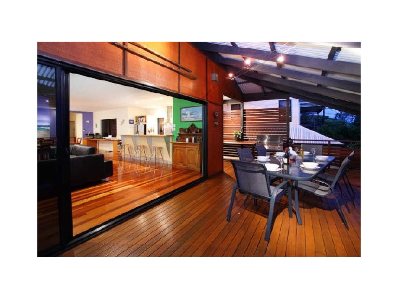 18 Cleveland Terrace, Ormiston QLD 4160