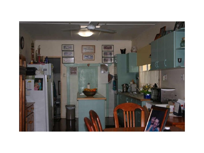 15 Russell Street, Cleveland QLD 4163