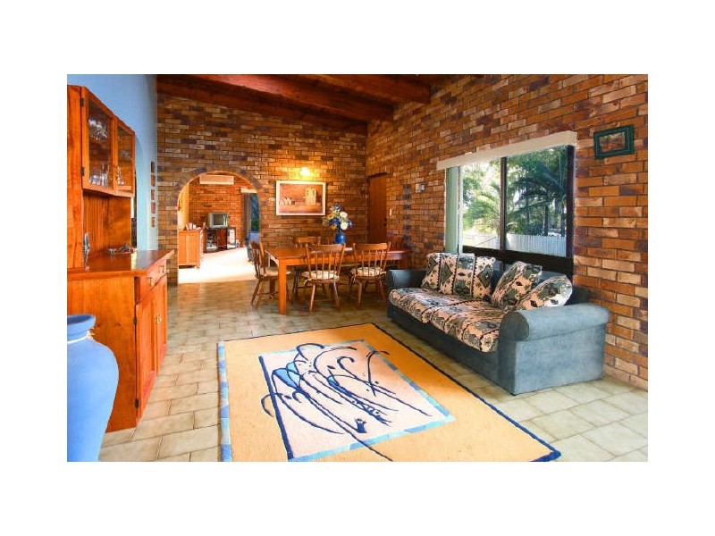 136 Passage Street, Cleveland QLD 4163