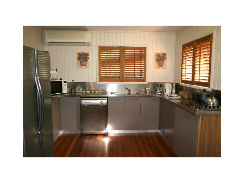 10 Shamrock Street, Ormiston QLD 4160
