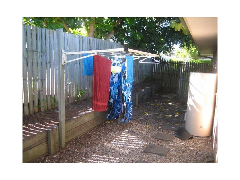 1/67 Benfer Road, Victoria Point QLD 4165