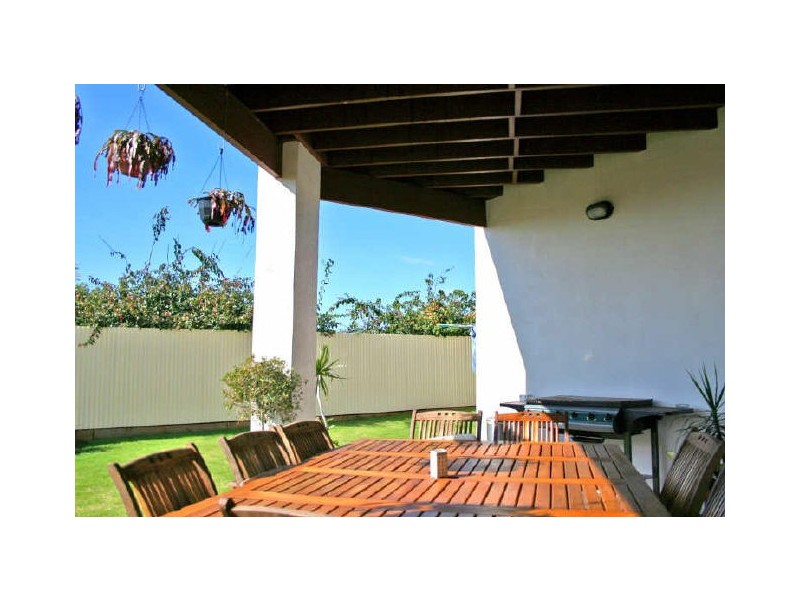 69 Spinnaker Circuit, Redland Bay QLD 4165