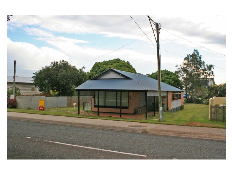 128 Shore Street North, Cleveland QLD 4163