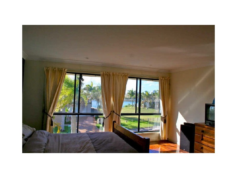 1 Medina Court, Ormiston QLD 4160