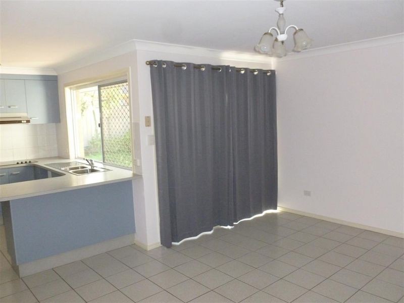 70 Sunshine Drive, Cleveland QLD 4163