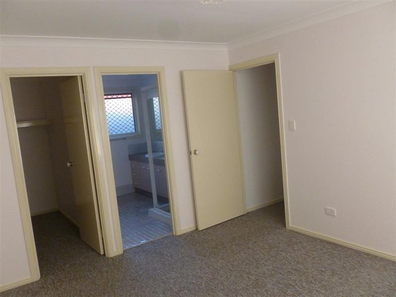 70 Sunshine Drive, Cleveland QLD 4163