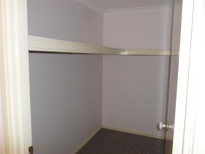 70 Sunshine Drive, Cleveland QLD 4163