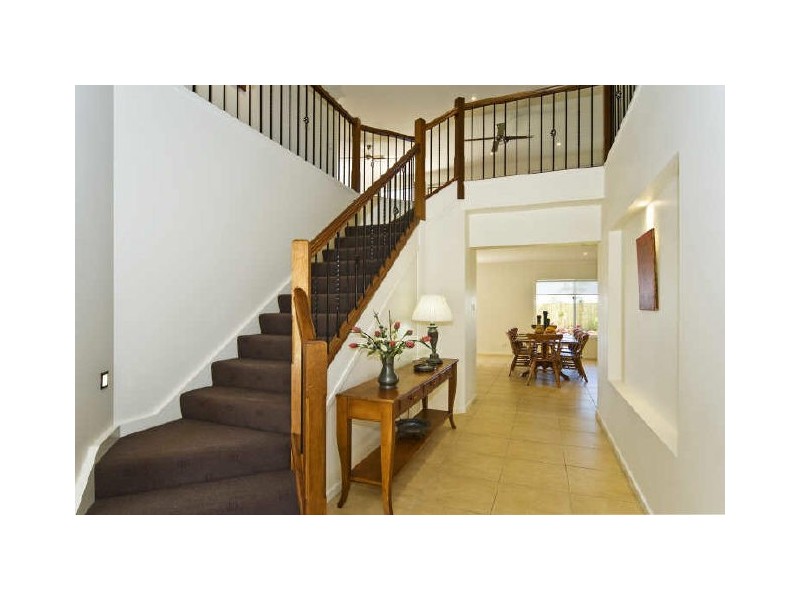 16 Seaspray Street, Thornlands QLD 4164